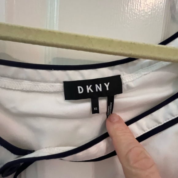 DKNY blouse - Picture 3 of 5